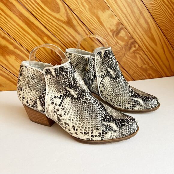 Blondo Shoes - Blondo Villa Waterproof Leather Bootie 8.5